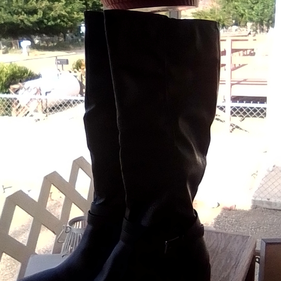 Andiamo Boots sz 10 - Picture 2 of 4